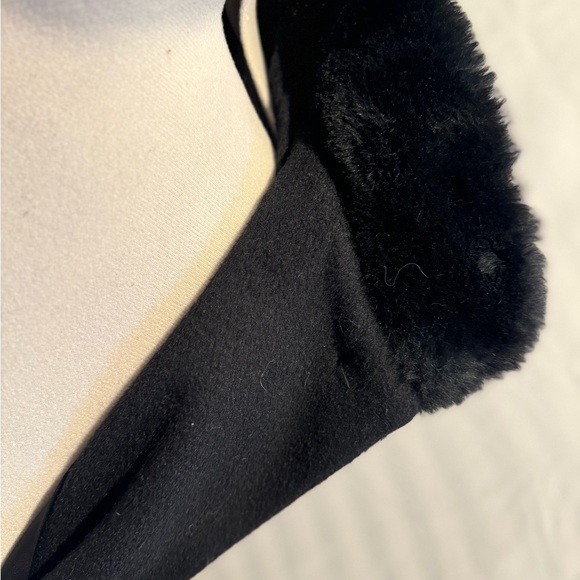 Steve by Searle  black formal coat with fur trim size 14 - Picture 6 of 11